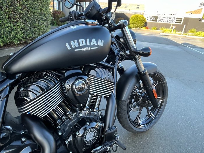 2023 Indian CHIEF DARK HORSE BLACK SMOKE