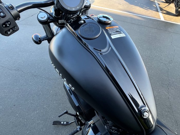 2023 Indian CHIEF DARK HORSE BLACK SMOKE