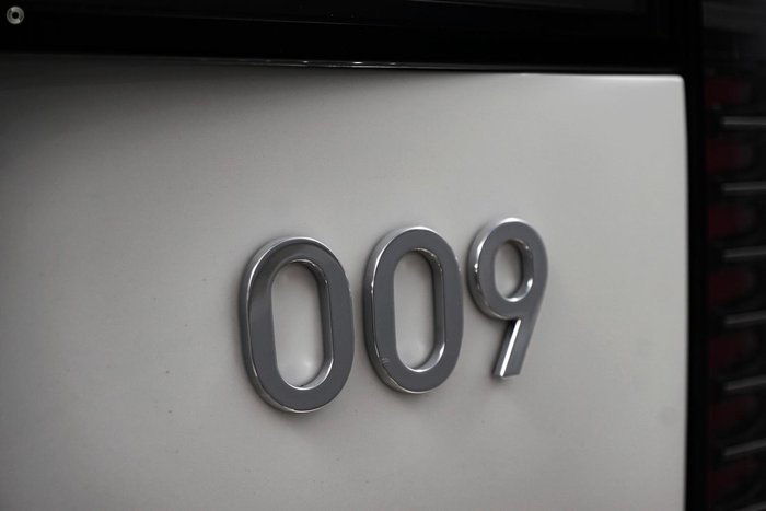 2025 Zeekr 009 