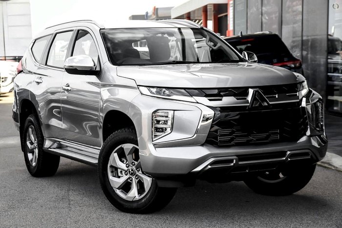 2025 Mitsubishi Pajero Sport GLX