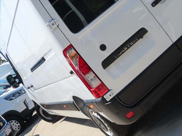 2025 Renault Master Pro 110kW