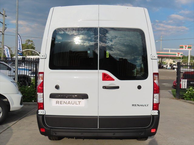 2025 Renault Master Pro 110kW