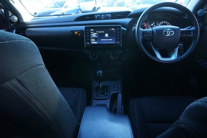 2021 Toyota Hilux SR