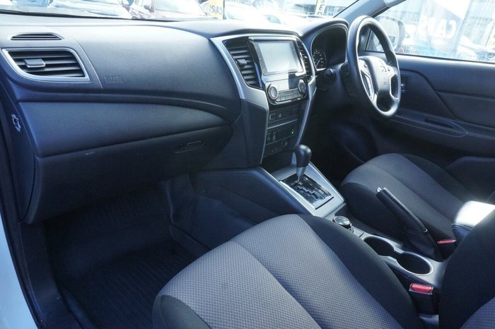 2022 Mitsubishi Triton GLX+