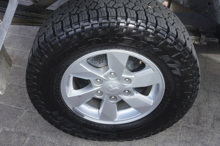2022 Mitsubishi Triton GLX+