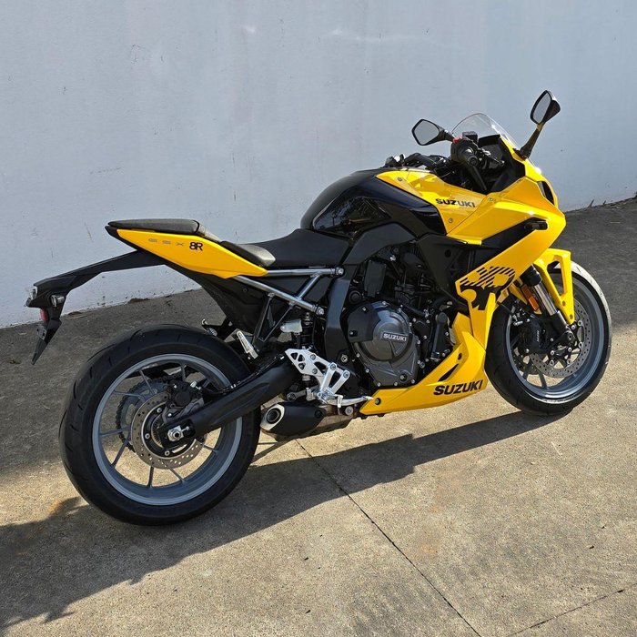 2025 Suzuki GSX-8R GSX-R Yellow