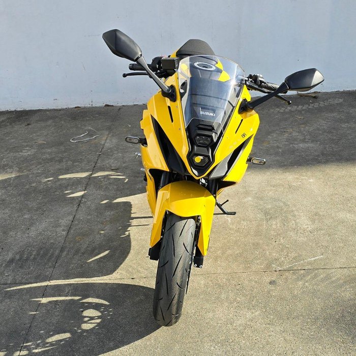 2025 Suzuki GSX-8R GSX-R Yellow