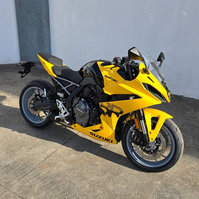2025 Suzuki GSX-8R GSX-R Yellow