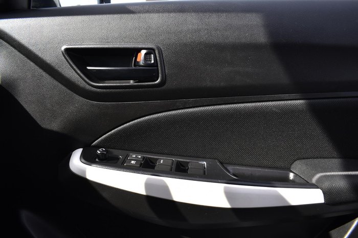2023 Suzuki Swift GL AZ Series II Pure White