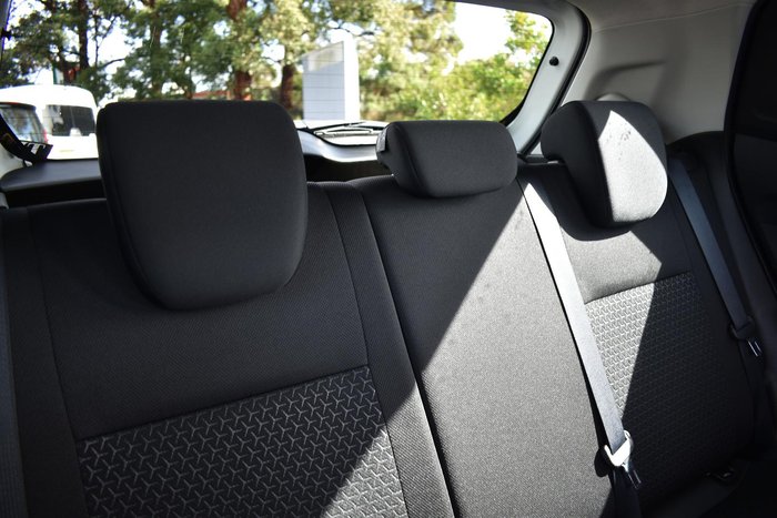 2023 Suzuki Swift GL AZ Series II Pure White