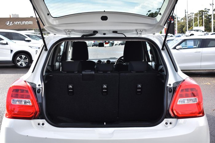2023 Suzuki Swift GL AZ Series II Pure White