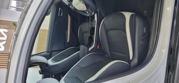2024 Kia K4 GT-Line