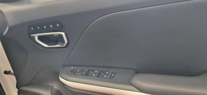 2024 Kia K4 GT-Line