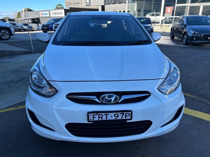 2014 Hyundai Accent Active