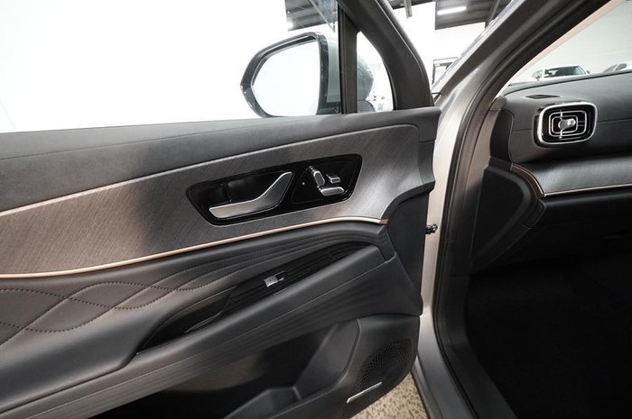 2025 Jaecoo J8 Track