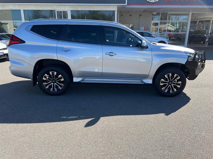 2020 Mitsubishi Pajero Sport GLS