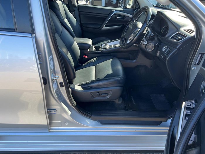 2020 Mitsubishi Pajero Sport GLS