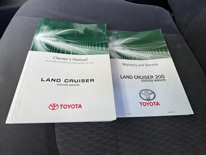 2012 Toyota Landcruiser GXL