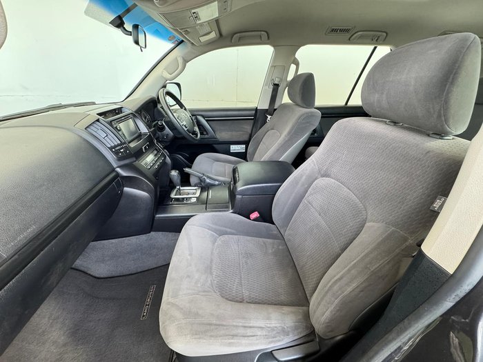 2012 Toyota Landcruiser GXL
