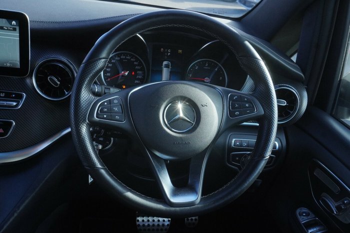2022 Mercedes-Benz V-Class V300 d AMG Avantgarde