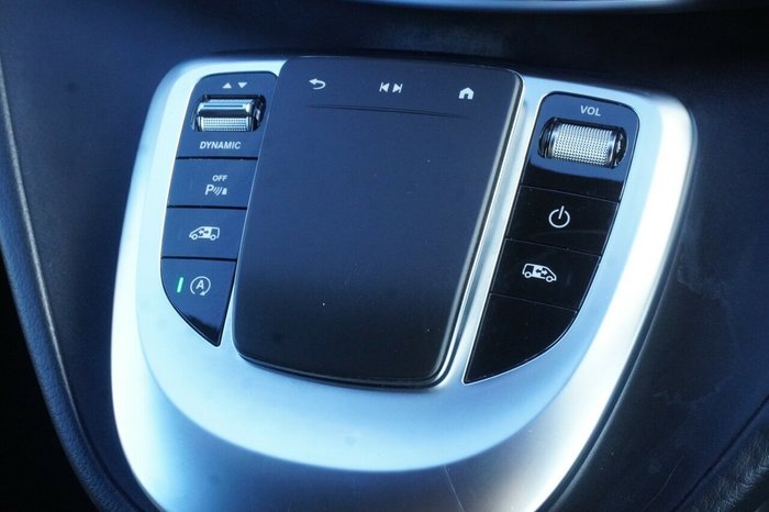 2022 Mercedes-Benz V-Class V300 d AMG Avantgarde