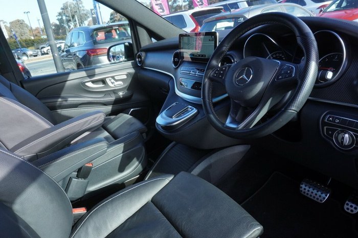 2022 Mercedes-Benz V-Class V300 d AMG Avantgarde