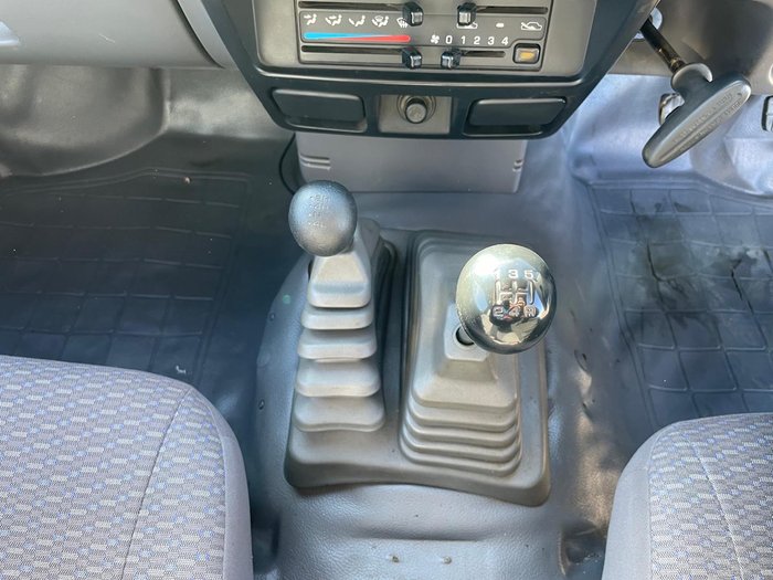 2008 Nissan Navara DX