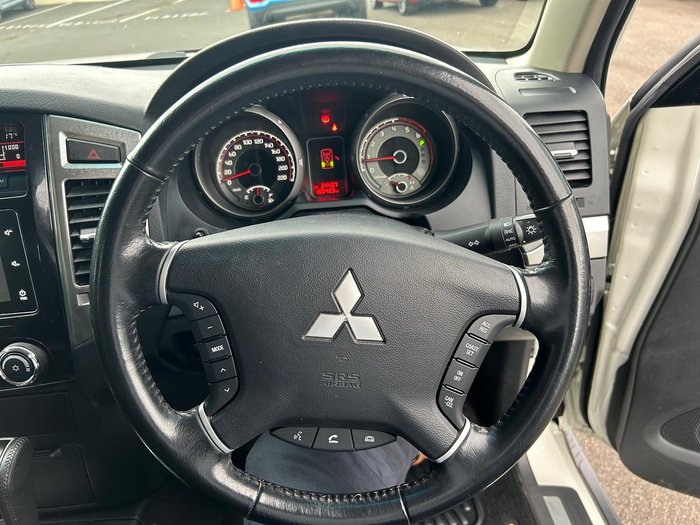 2020 Mitsubishi Pajero Exceed