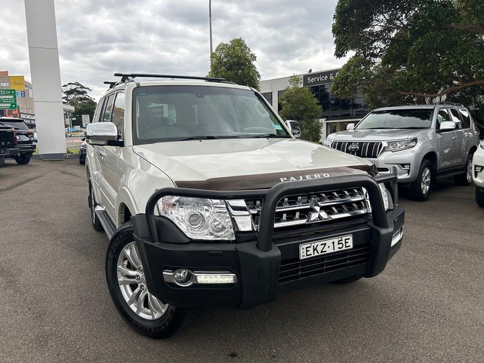 2020 Mitsubishi Pajero Exceed