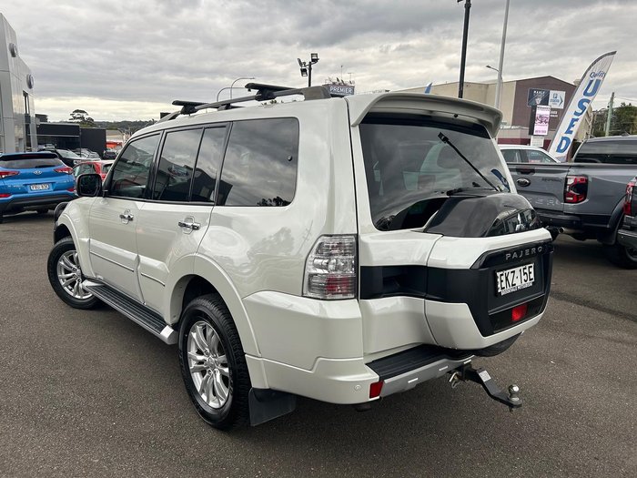 2020 Mitsubishi Pajero Exceed