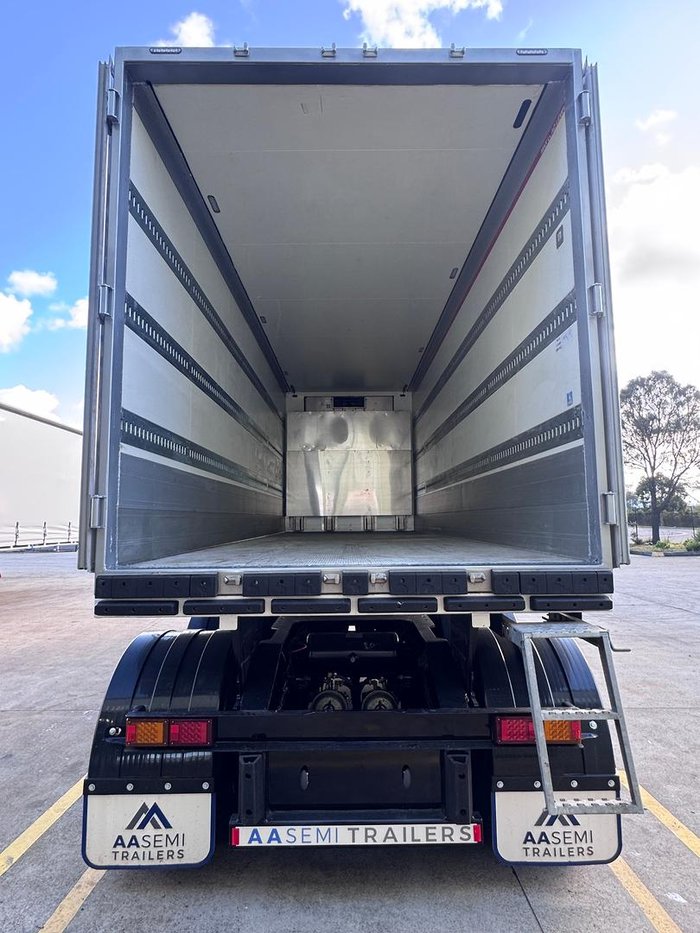 2023 Schmitz Cargobull St3 Lead A 12 Pallet -30 Freezer Black