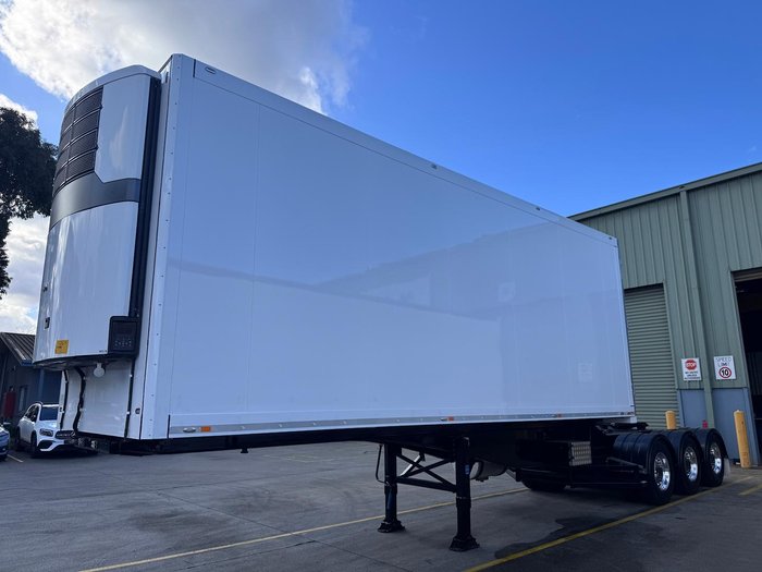 2023 Schmitz Cargobull St3 Lead A 12 Pallet -30 Freezer Black