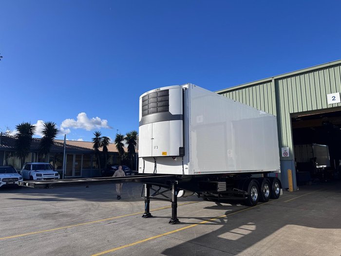2023 Schmitz Cargobull St3 Lead A 12 Pallet -30 Freezer Black