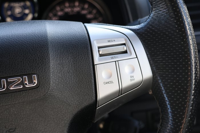 2020 Isuzu MU-X LS-U
