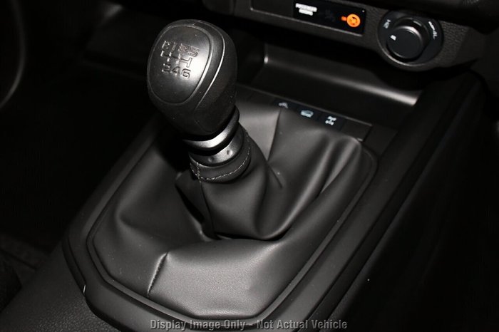 2025 Isuzu D-MAX SX