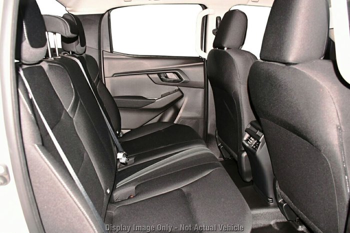 2025 Isuzu D-MAX SX