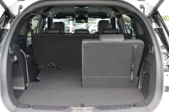 2025 Isuzu MU-X X-TERRAIN