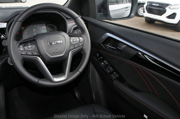 2025 Isuzu MU-X X-TERRAIN