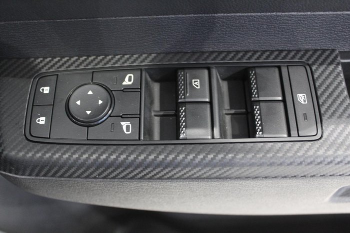2025 Mitsubishi Triton GLX-R