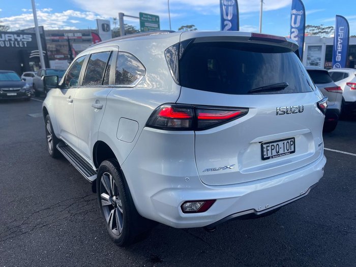 2022 Isuzu MU-X LS-T