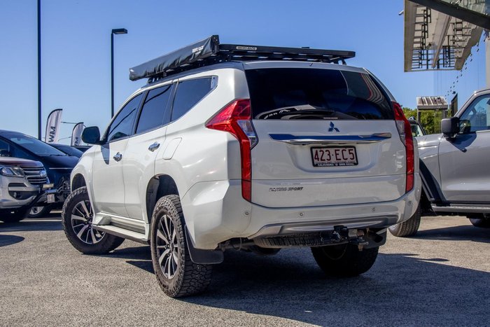 2017 Mitsubishi Pajero GLS