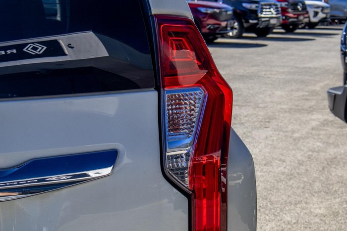 2017 Mitsubishi Pajero GLS