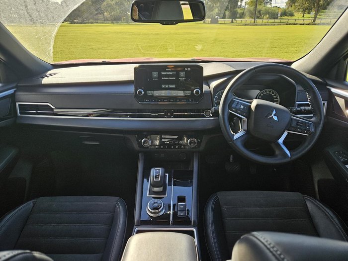 2023 Mitsubishi Outlander Black Edition