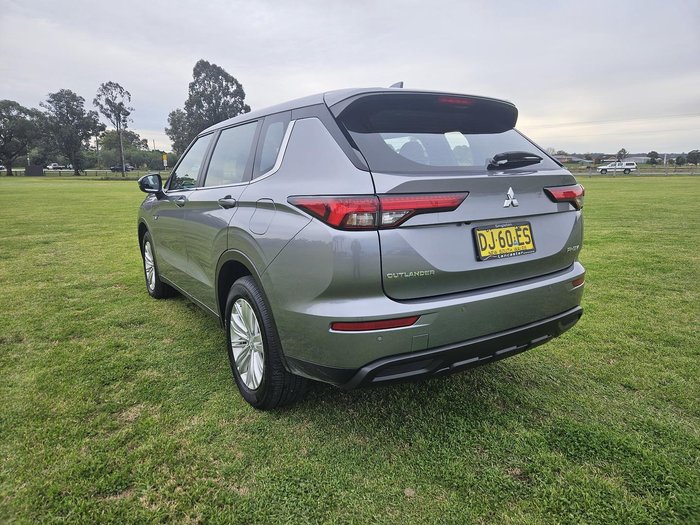 2023 Mitsubishi Outlander PHEV ES