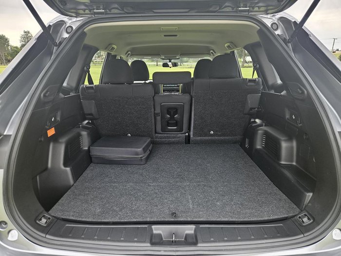 2023 Mitsubishi Outlander PHEV ES