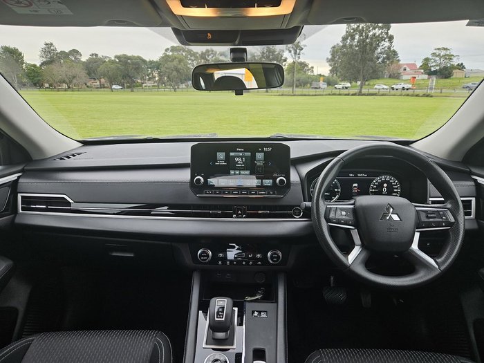 2023 Mitsubishi Outlander PHEV ES