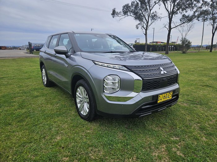 2023 Mitsubishi Outlander PHEV ES