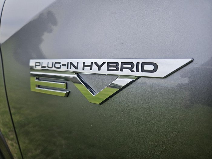 2023 Mitsubishi Outlander PHEV ES