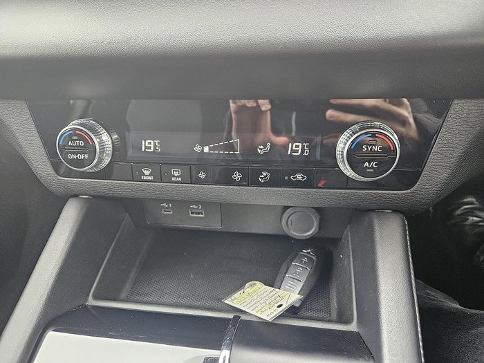 2023 Mitsubishi Outlander PHEV ES