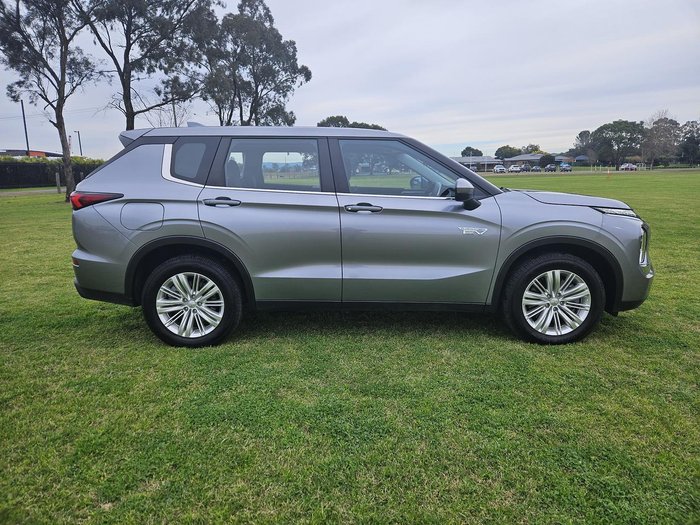 2023 Mitsubishi Outlander PHEV ES